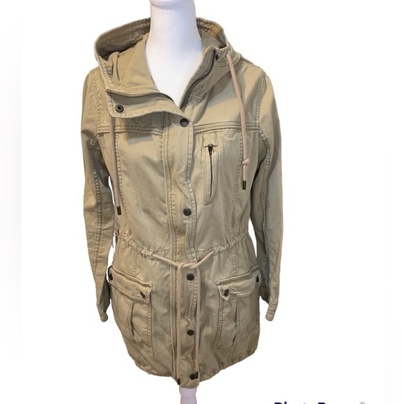 Ambercrombie & Fitch Jackets & Blazers - Abercrombie & Fitch khaki canvas safari field coat with hood. Great condition S